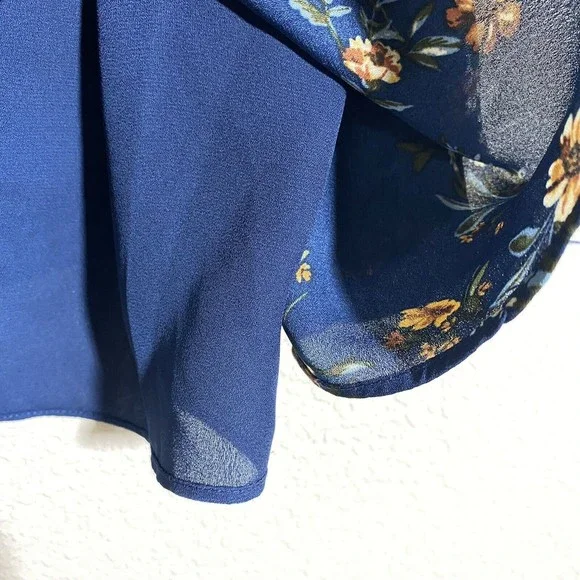 Socialite Womens Tank Top Size Large Floral Blue Lace Trim Lined - Picture 6 of 8